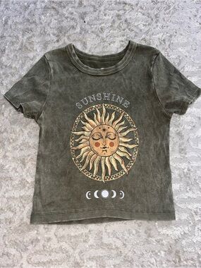 Social culture Sunshine Graphic Olive Green cropped baby Tee